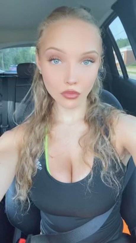 Evie And Ellie Erikson star du porno chaude images