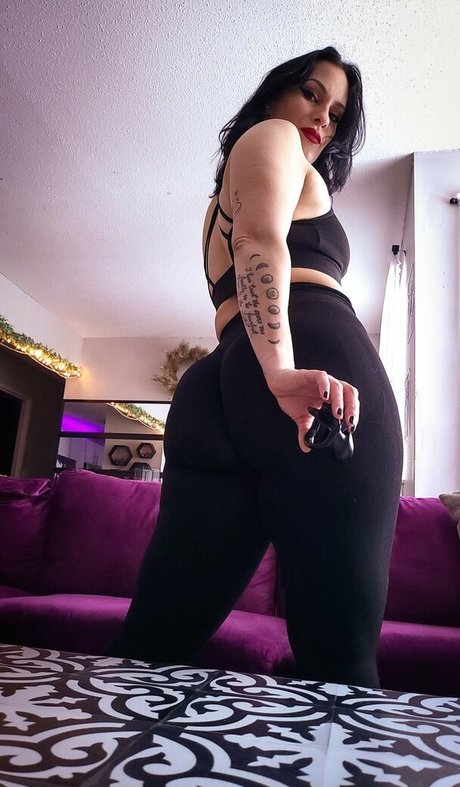 Mistress Vera modèle hd img