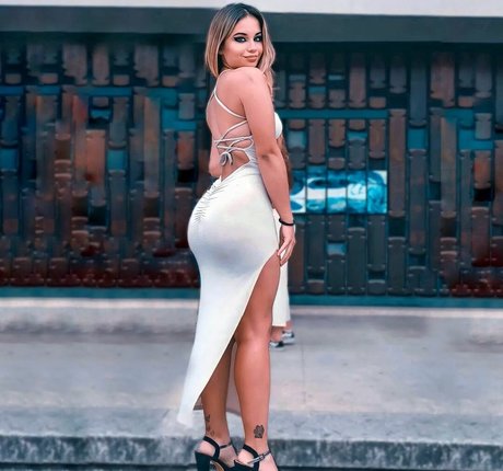 Flavia de Sousa_ modèle chaud archive