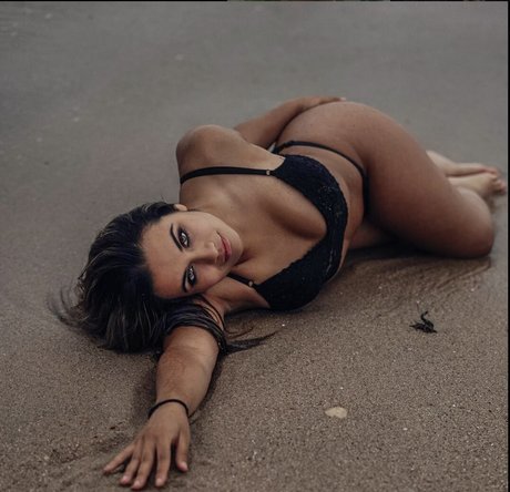 Flavia de Sousa_ star du porno nue image