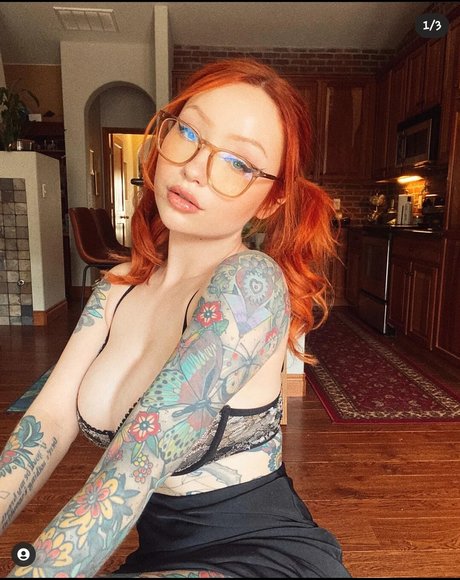 baesuicide modèle de sexe galerie