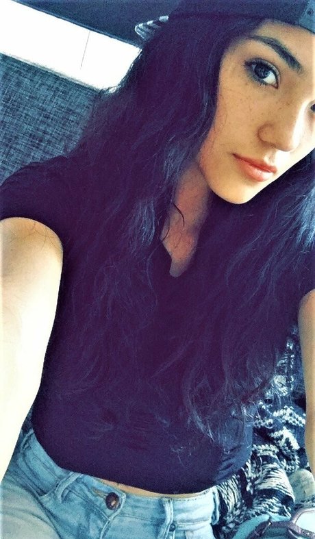 blonde étudiante onlyfans belle définition photos