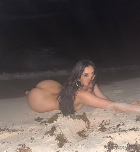 Yahaira Yumi belle star du porno collection