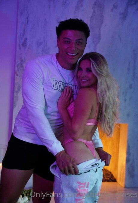 Gabrielle Moses star du porno érotique collection