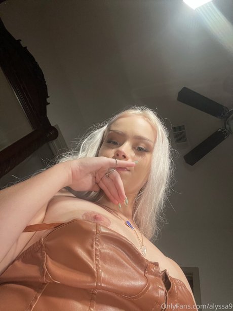 Alyssa Devyn actrice adulte collection