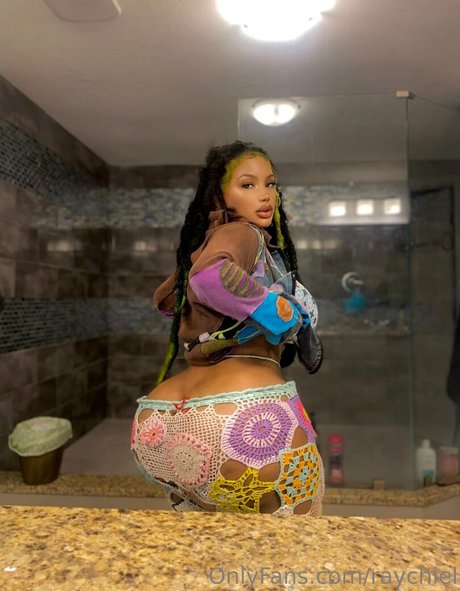 Raychiel actrice de nus images