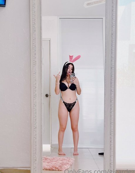 Gabygardez star du porno adulte photos