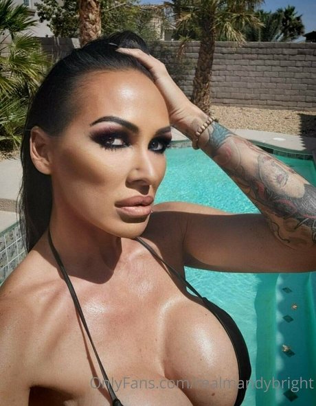 realmandybright actrice érotique photos