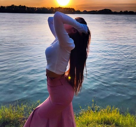 niki tyan17 actrice de nus image