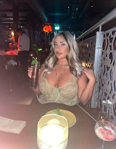 Misschloeamber actrice porno collection