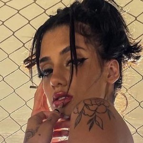 Azzy MC actrice hd collection