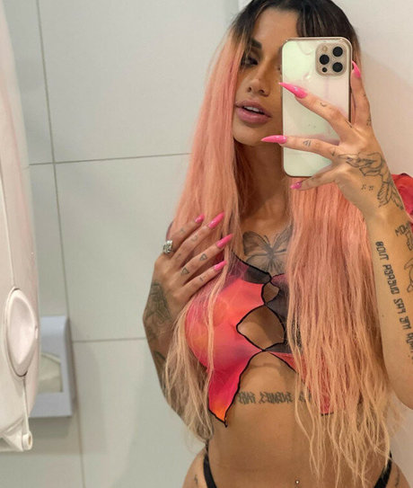 adolescente blonde onlyfans sexe artistique des photos