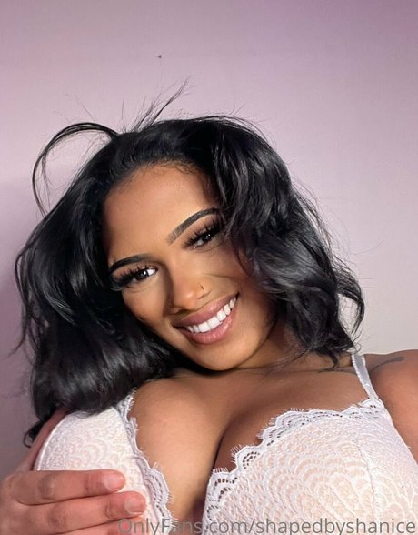 shapedbyshanice xxx étoile images