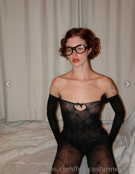 Chloe Frances étoile galeries