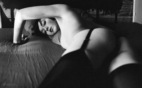 Nujolie beau modèle galeries