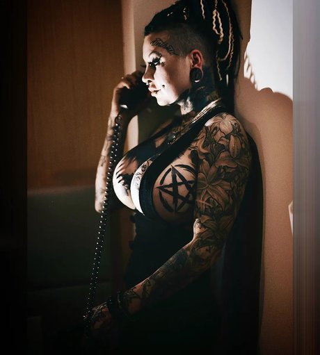 Pixta actrice de grande qualité galerie