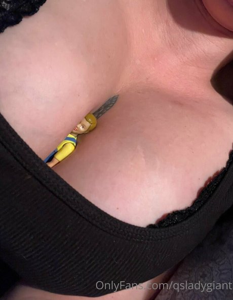 qsladygiant jolie star du porno archive