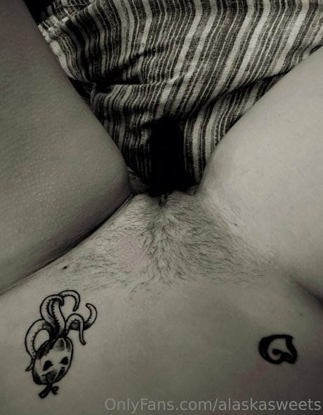 alaskasweets actrice nue des photos