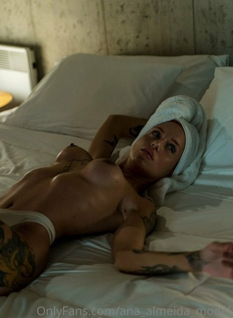 Ana Almeida star du porno sexy galerie