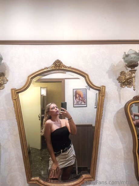 mtutsy actrice nue image