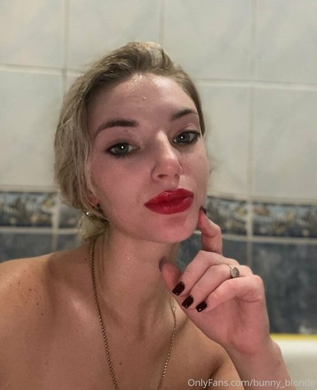 bunnyblondee belle actrice photo