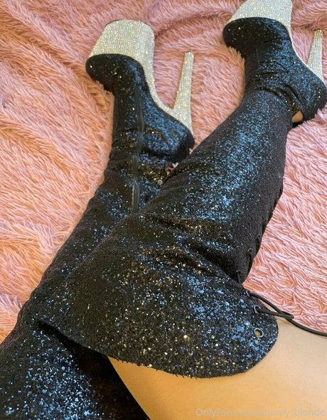 bunnyblondee jolie actrice galerie