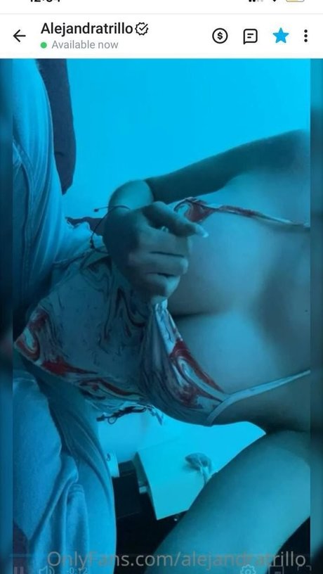 Alejandra Trillo modèle sympa photo