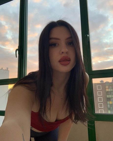 ell8ta jolie star du porno galeries