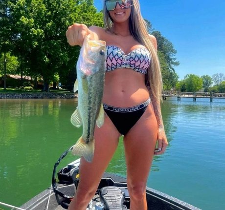 Hottest Fishing actrice sexy collection