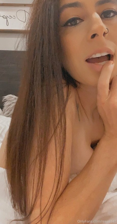 reese143 star du porno sympa des photos