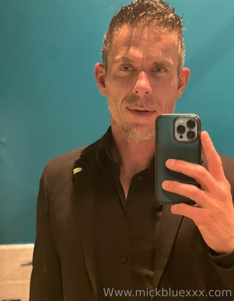 mickbluexxx modèle de sexe photos