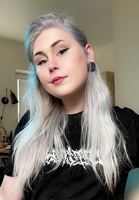 evaellary actrice sexy archive