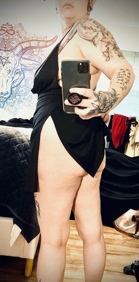 trashpanda4lyfeyo modèle parfait photo