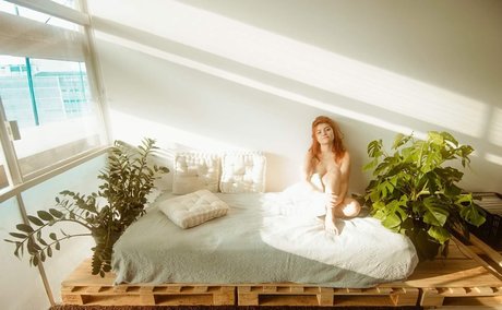 Ellora Haonne art modèle photo