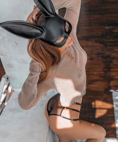 Anna Fury modèle de haute qualité galeries