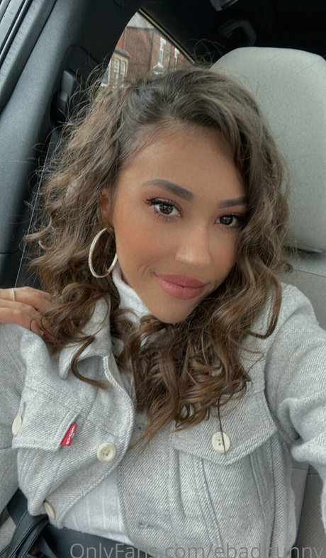 ebadbunny actrice sexy image