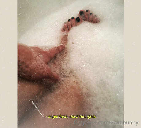 ebadbunny modèle érotique galerie