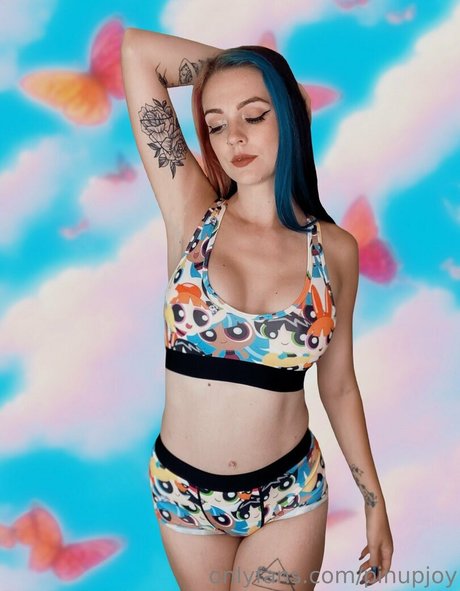 Pinupjoy actrice chaude galerie