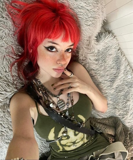 Izzyrojo actrice xxx photo