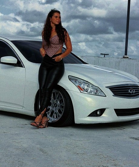 Ashley Aoky jolie actrice archive