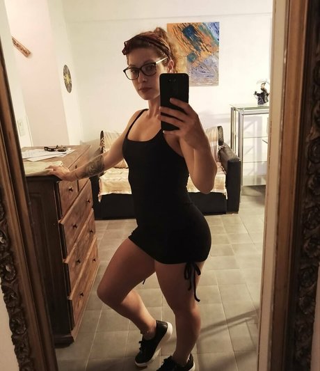 ébène maigre onlyfans bien chaud photos