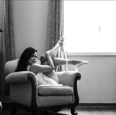 Lari Cute actrice xxx des photos