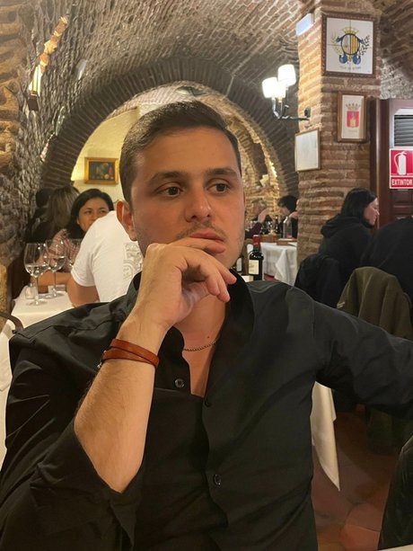 Migue Pastrano_ étoile érotique photo