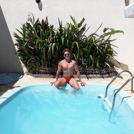 Thiago Fortkamp modèle joli galeries