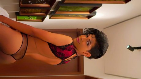 Santrosa actrice xxx collection