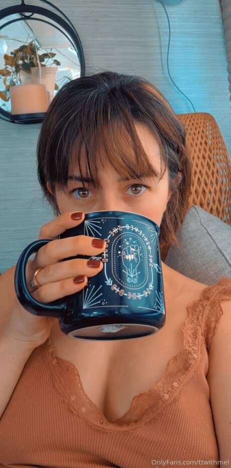 Topless talks with Mel star du porno hd collection