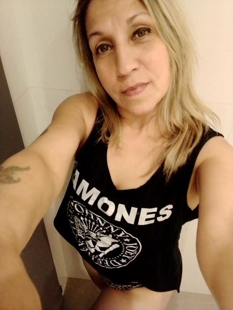 Raquel Hot Arg_ étoile de l'art images