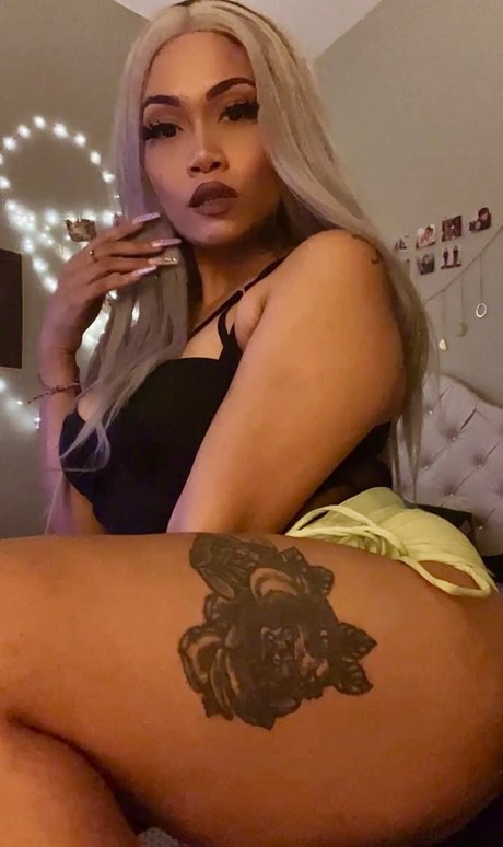 Mi O modèle porno photo