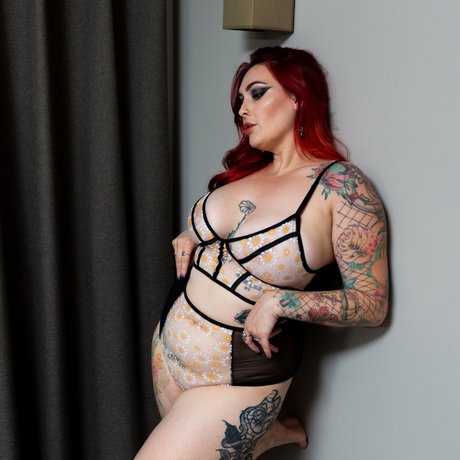 Tash White FREE xxx étoile archive