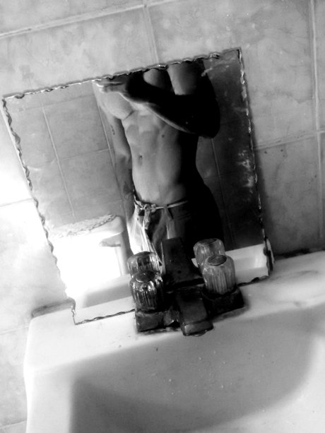 Oswaldo Gutierrez modèle sympa images